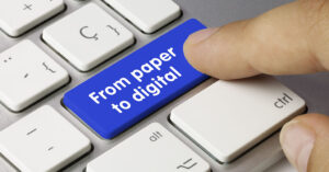 Imagem Ilustrativa com a frase: From Paper to Digital -Gestão de Contratos Digitais: 7 Passos para implementar no seu negócio